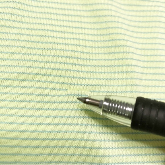 🌸🌼Women's Under Armour Shirt - Picture 5 of 7